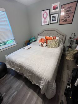 Simmons Beautyrest Queen Mattress and Box Spring with frame and headboard