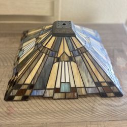 Quoizel Collectibles Vintage 14''x6'' Tiffany Style Stained Slag Glass LampShade