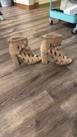 Cute Heels Size 8
