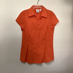 Women’s COMO Polyester/nylon/spandex button down cap sleeve stretch top… Size small