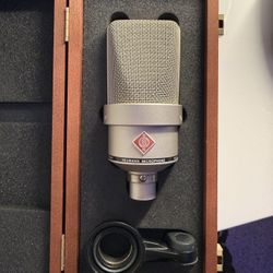 Neumann TLM 103