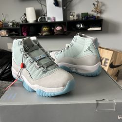Air Jordan 11 Adapt 'Legend Blue'