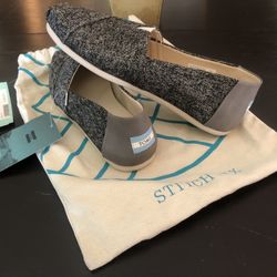 Toms