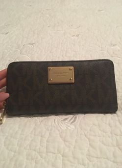 Michael Kors wallet