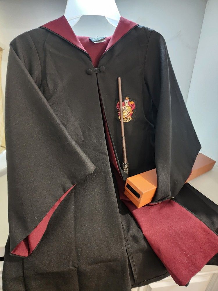 GRYFFINDOR Original Uiversal Studios Harry Potter Robe