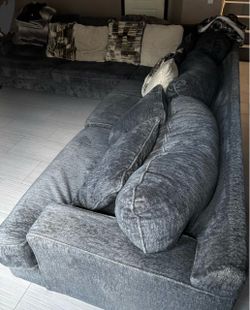 Sectional with all throw pillows