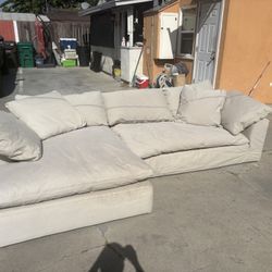 Restoration hardware Sectional Couch - Delivery Available 🚚