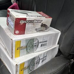 Brake Pads And  Rears Rotors 