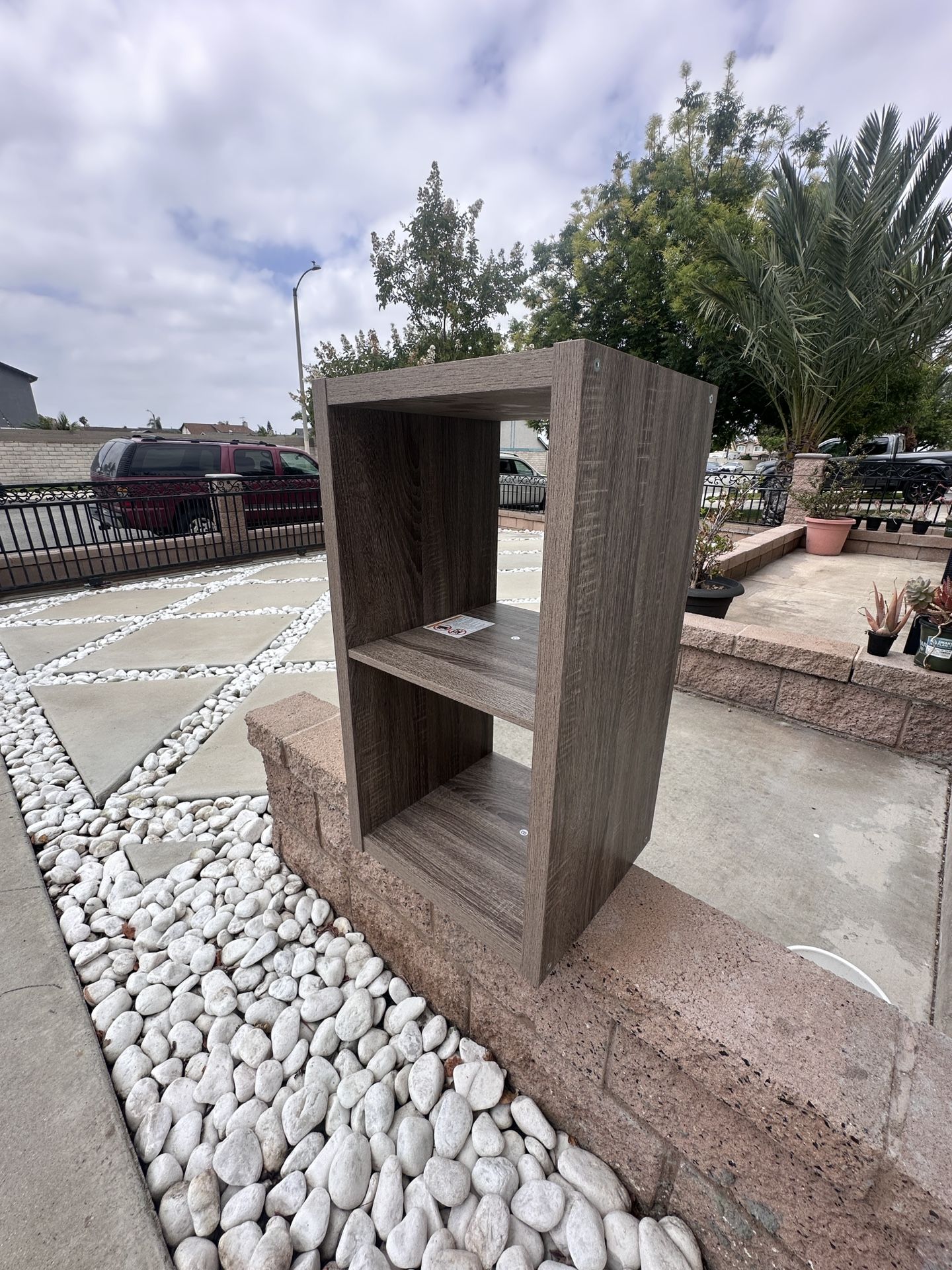 Small Standing Shelf FOR FREE!!