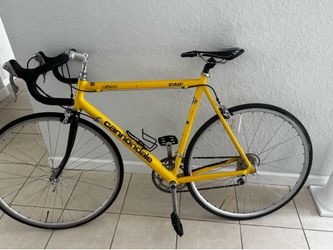 Cannondale road bicycle . Frame 20” in aluminum. Good condition