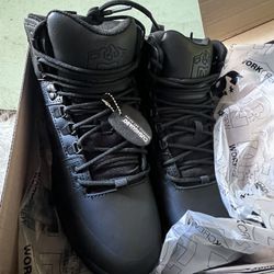 Men's work boots size 9 med DC