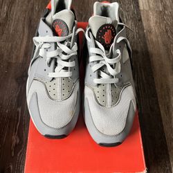 Nike Air Huarache Grey And Team Orange Men’s 9 Pre Owned 