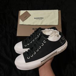 Burberry shoes