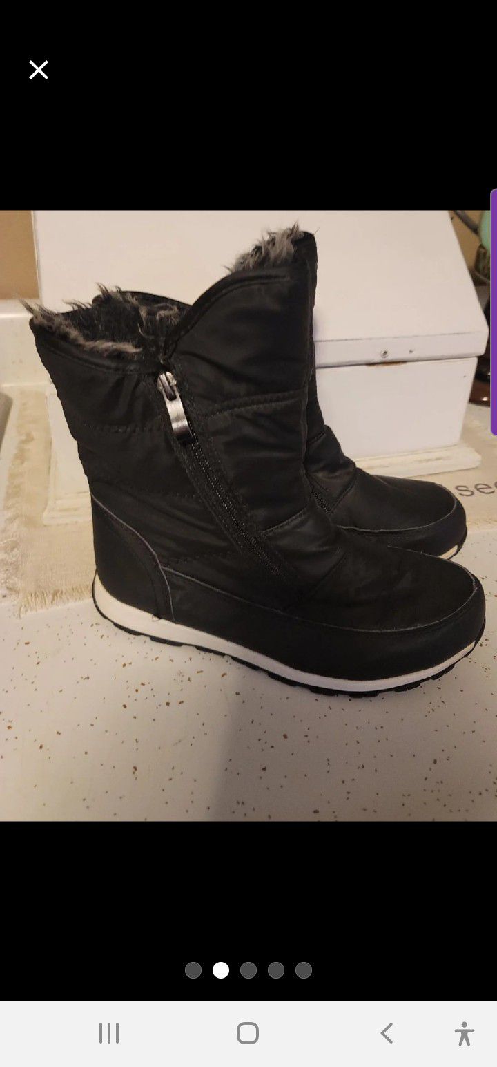 womens snow boots size 6 