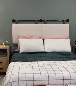 Wall Mounted Queen Size Headboard