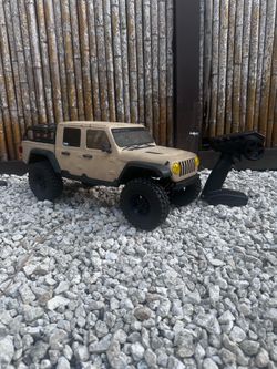 Axial Jeep Gladiator 1/10 RC Crawler