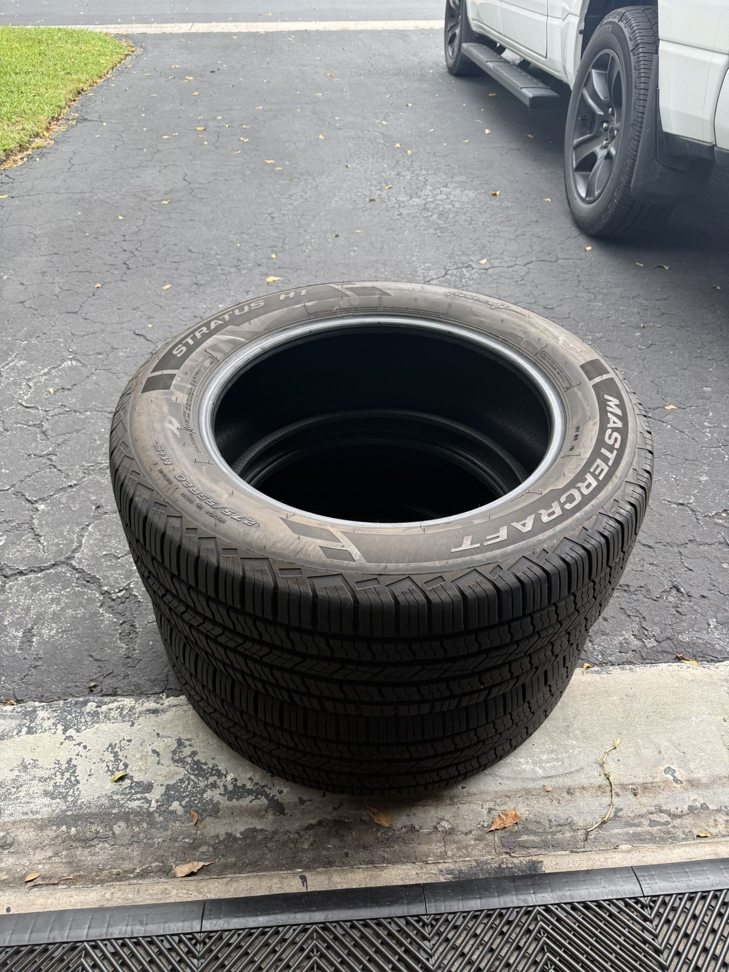 2 Mastercraft Stratus HT 275/55R20 Tires