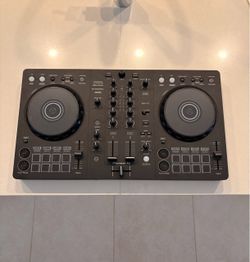 Pioneer FLX4 DJ Controller
