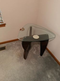 Coffee table with 2 matching end tables