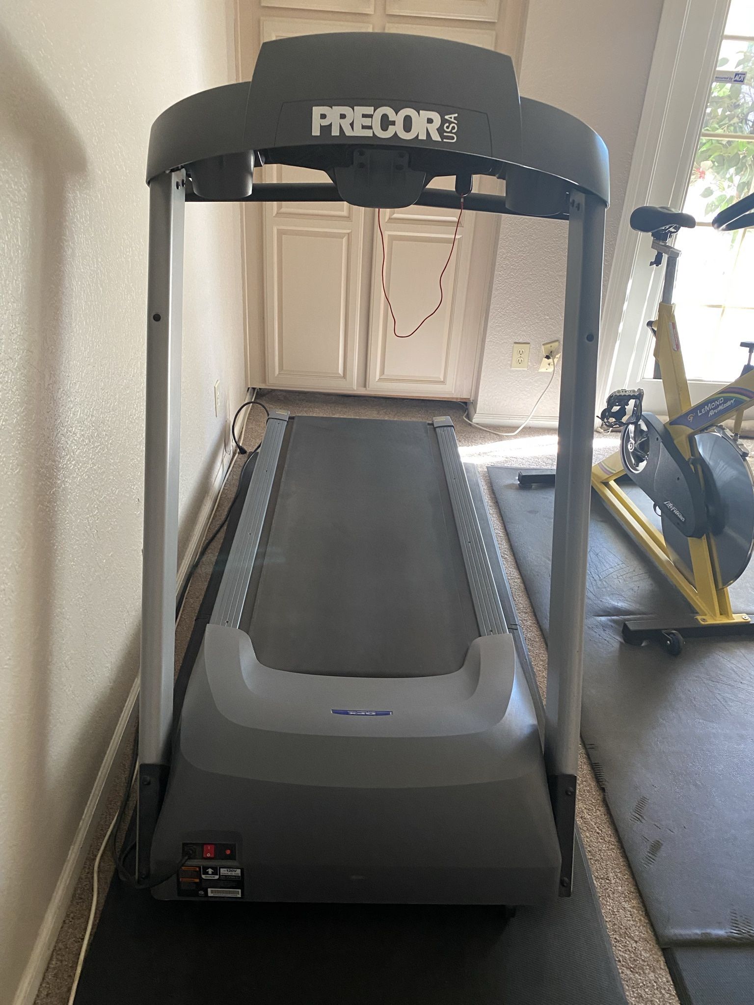 Precor 9.23 Treadmill
