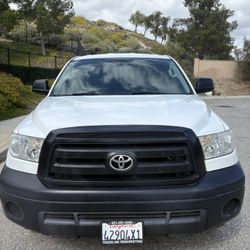 Extra Clean Toyota Tundra