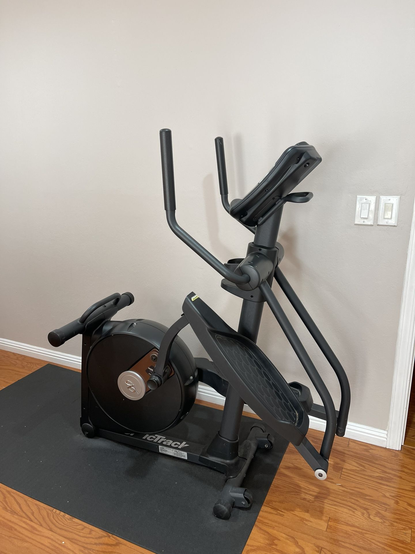 NordicTrack Elliptical Model 23765.1