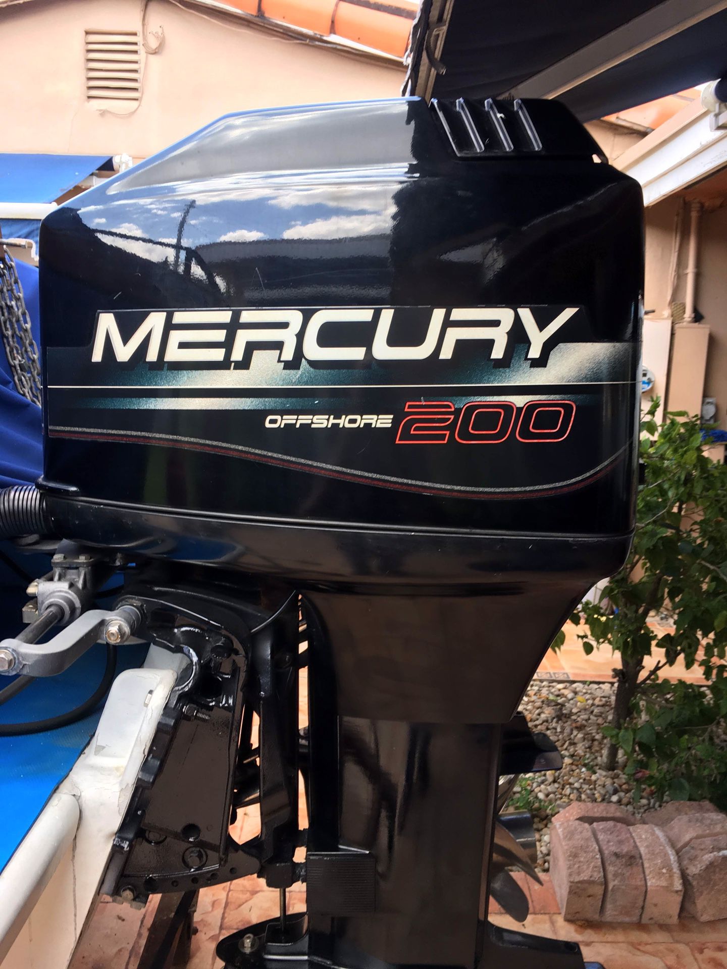 Matching pair of 1996 Mercury 200hp offshore carburated