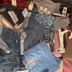Toddler/youth clothing message me what size boy or girl 