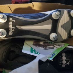 DIADORA SOCCER SHOES