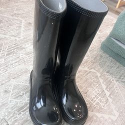 Women’s Size 6 Crocs black rain Boots 