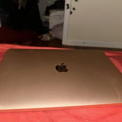MacBook Air M1 8g Ram  256 Storage 