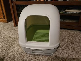 Purina Tidy Cats Breeze Hooded Cat Litter Box System