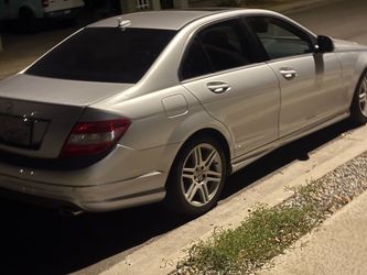 2009 Mercedes-Benz C-Class
