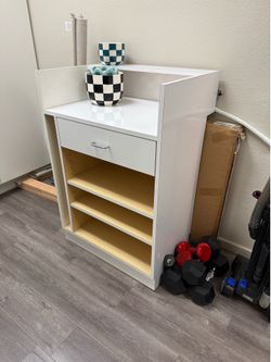 Striking white Podium