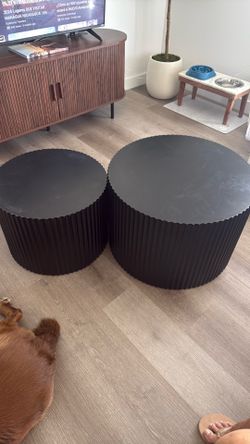 Set of two coffee tables
