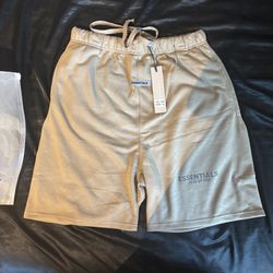 XL Fear of God Essential shorts