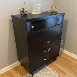 Bassett black dresser