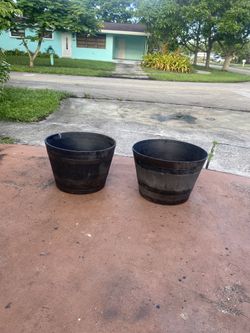 22.5 X 15 H Planter Pots