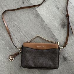 Michael Kors crossbody bag