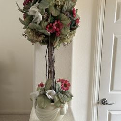 Topiary - Floral  Arrangement 30β Tall