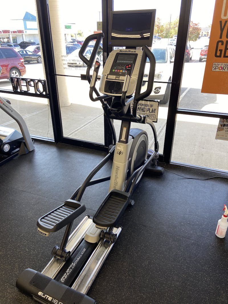 NORDICTRACK  16.9 ELITE ELLIPTICAL MACHINE ( LIKE NEW & AVAILABLE FOR DELIVERY)