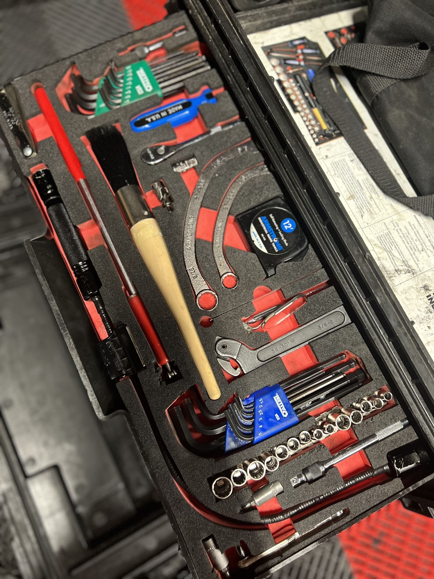 Complete Armstrong General Mechanics Tool Kit GMTK w/Pelican 0450 Rolling Case