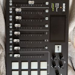 RodeCaster Pro