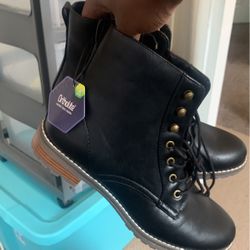 Brand New Woman Boots