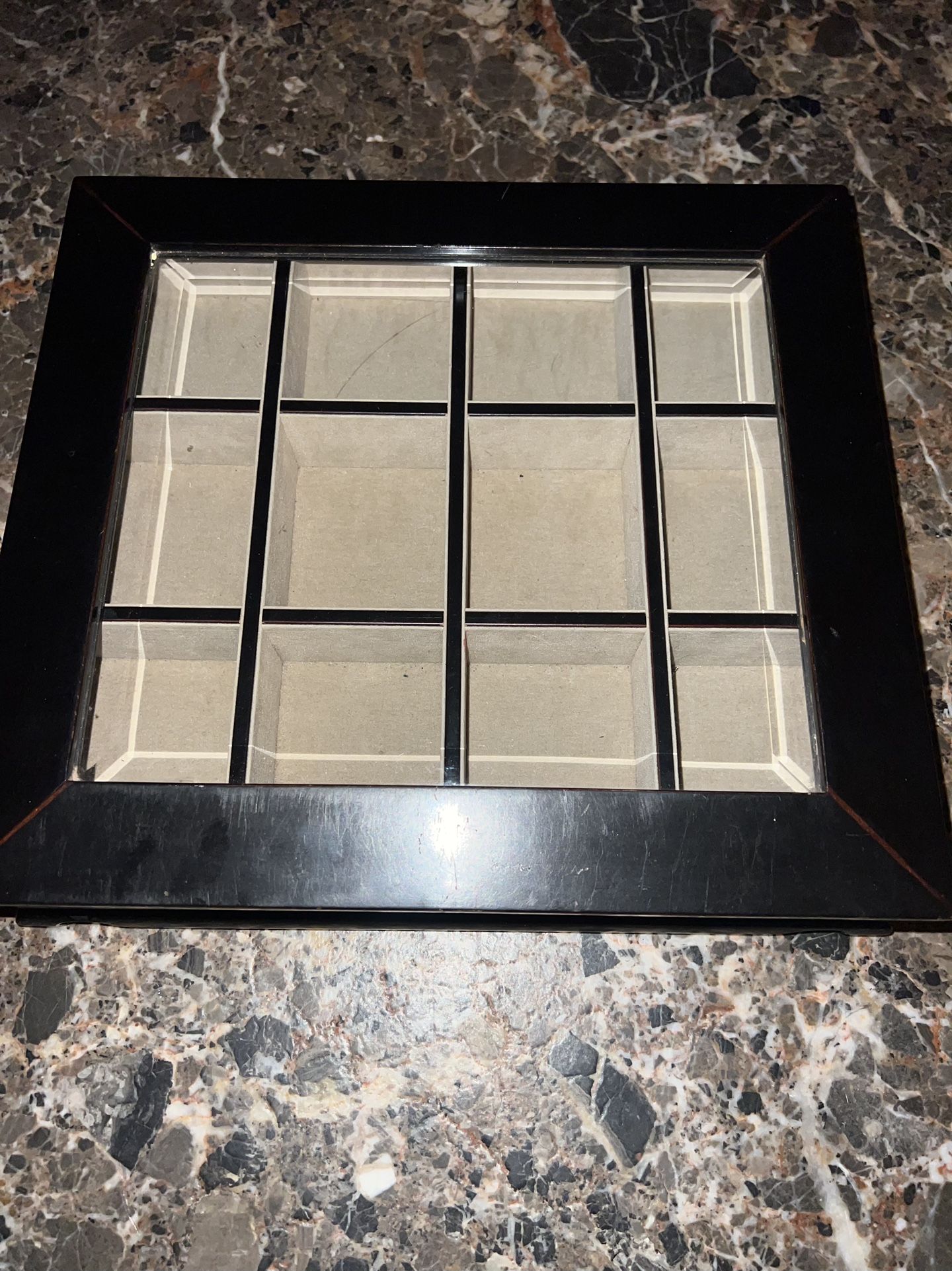 Black wooden tan velvet lined Bombay Company 12 compartment jewelry box p/u Jamison PA