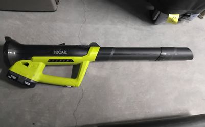 RYOBI ONE+ 18V Cordless Leaf Blower / Sweeper
