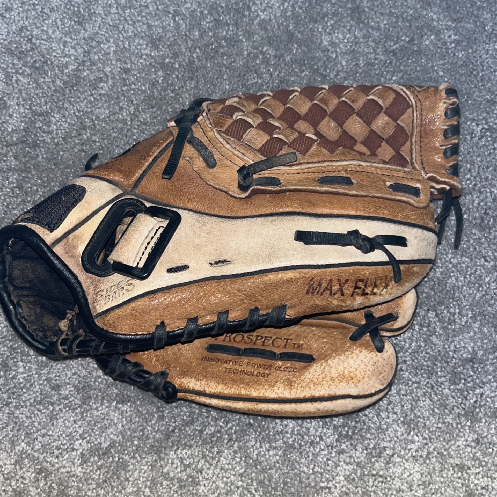 Softball Baseball Glove