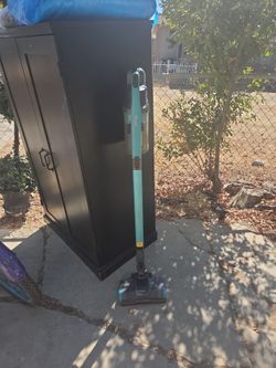 Shark cordless Vacuum