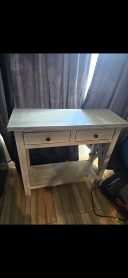 Entry way table