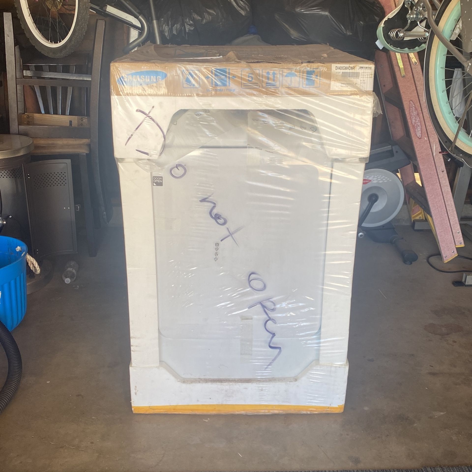 Samsung Dryer Brand New In Box